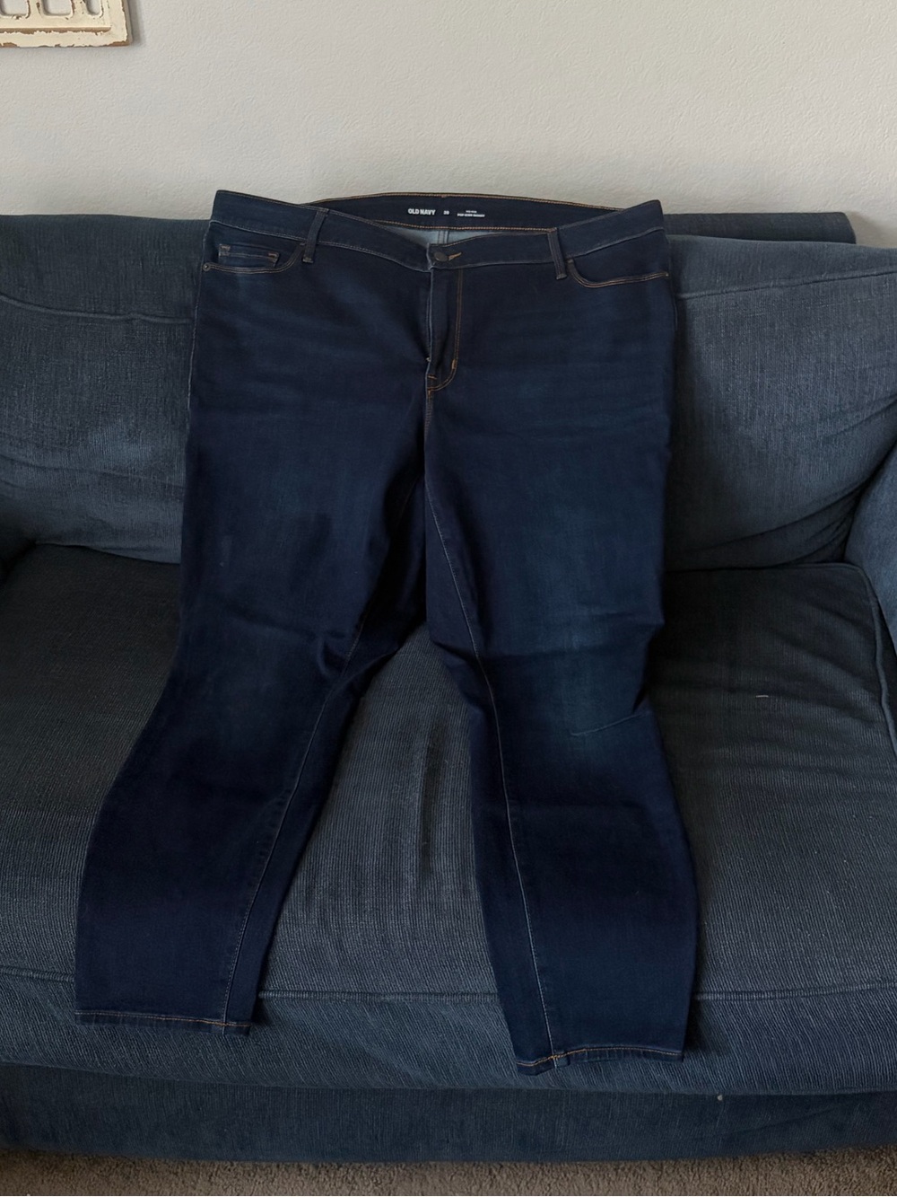 Old Navy Women’s Dark Skinny Jeans